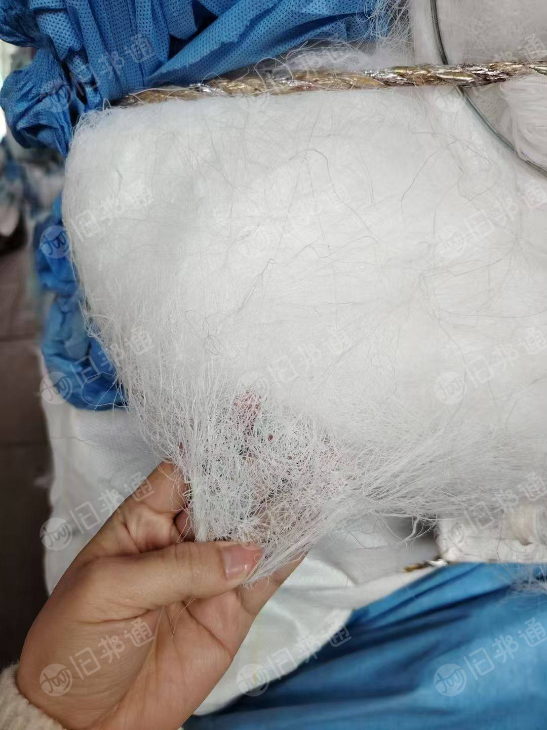 长期出售白色的pet复合pe废丝，复合废丝，月供四五十吨，货在浙江台州