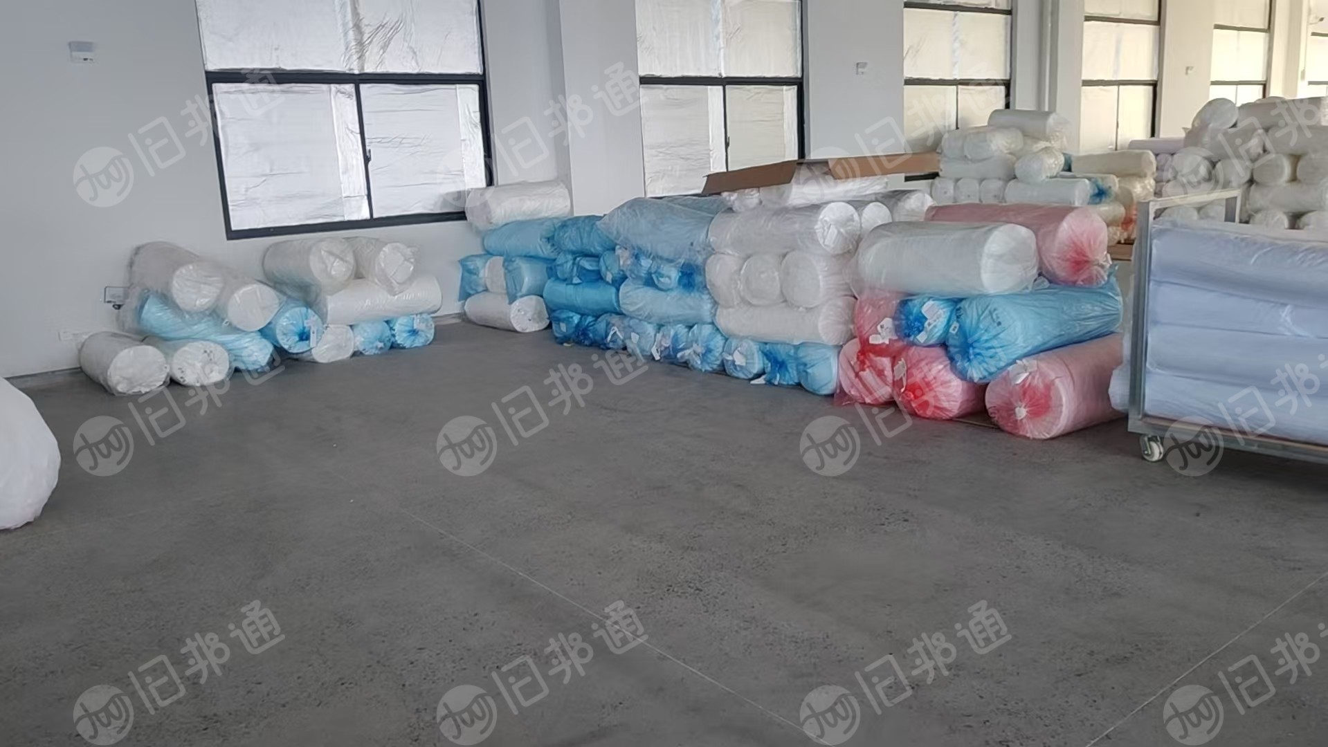 长期出售纺织厂下来的涤纶废布，涤纶废丝，涤氨废布等，厂在福建福州