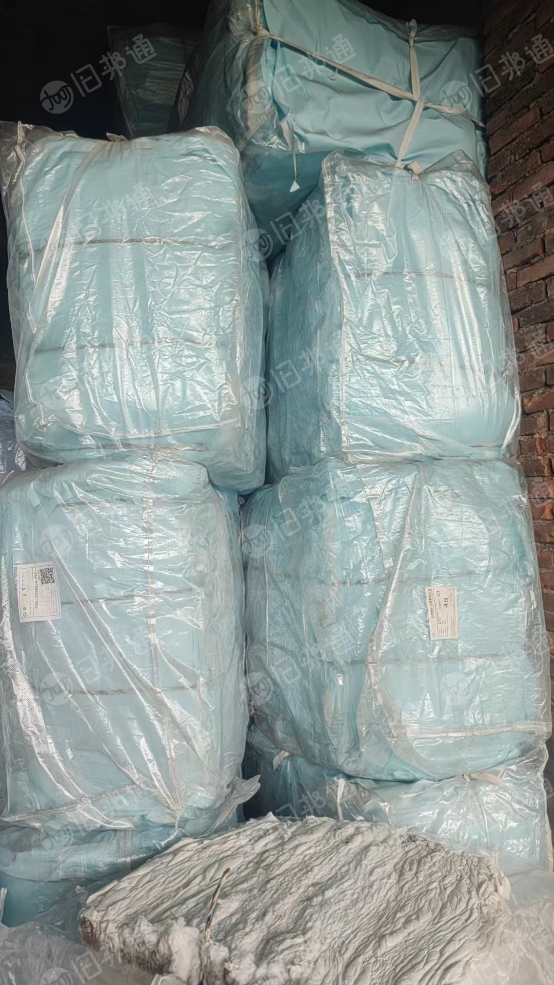 长期出售涤纶水刺无纺布，涤纶木浆无纺布，都是压好包的，现货9米6一车，货在福建南平
