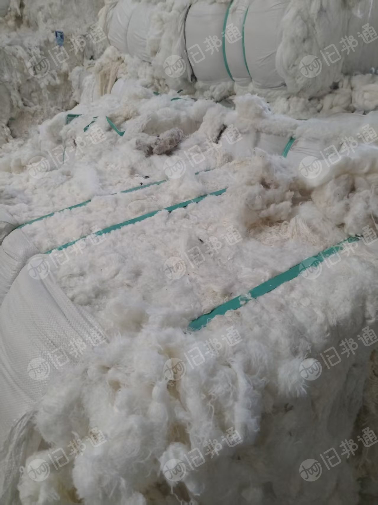 长期出售纺纱厂混合回丝，腈纶，锦纶，涤弹丝混合的，腈纶占比高，现货18吨左右