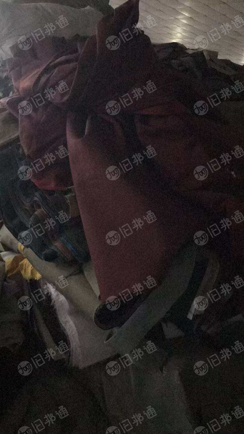 出售涤棉刀口布，纱卡，65*65，杂色，现货有7-8吨，货在江苏江阴