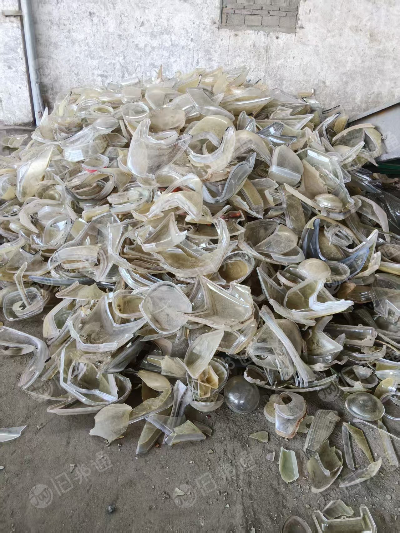 出售PC聚碳（电表壳）破碎料，现货一挂
