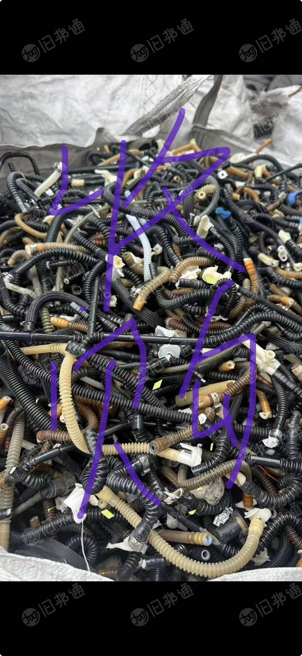 出售复合尼龙管废料,油箱上面拆下来的管子,长期有货