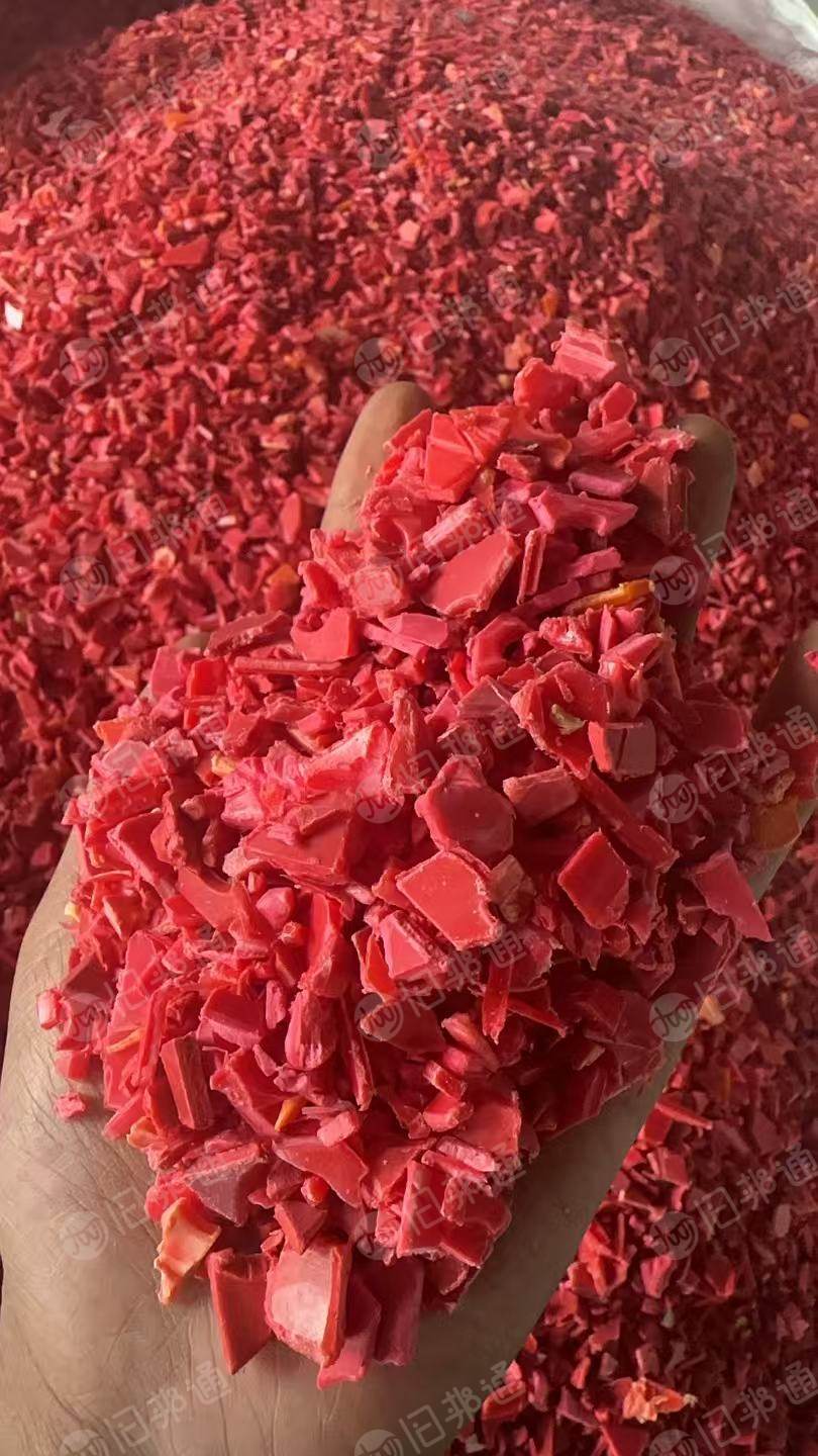长期出售红周转框破碎料，现货5吨左右，月供几十吨