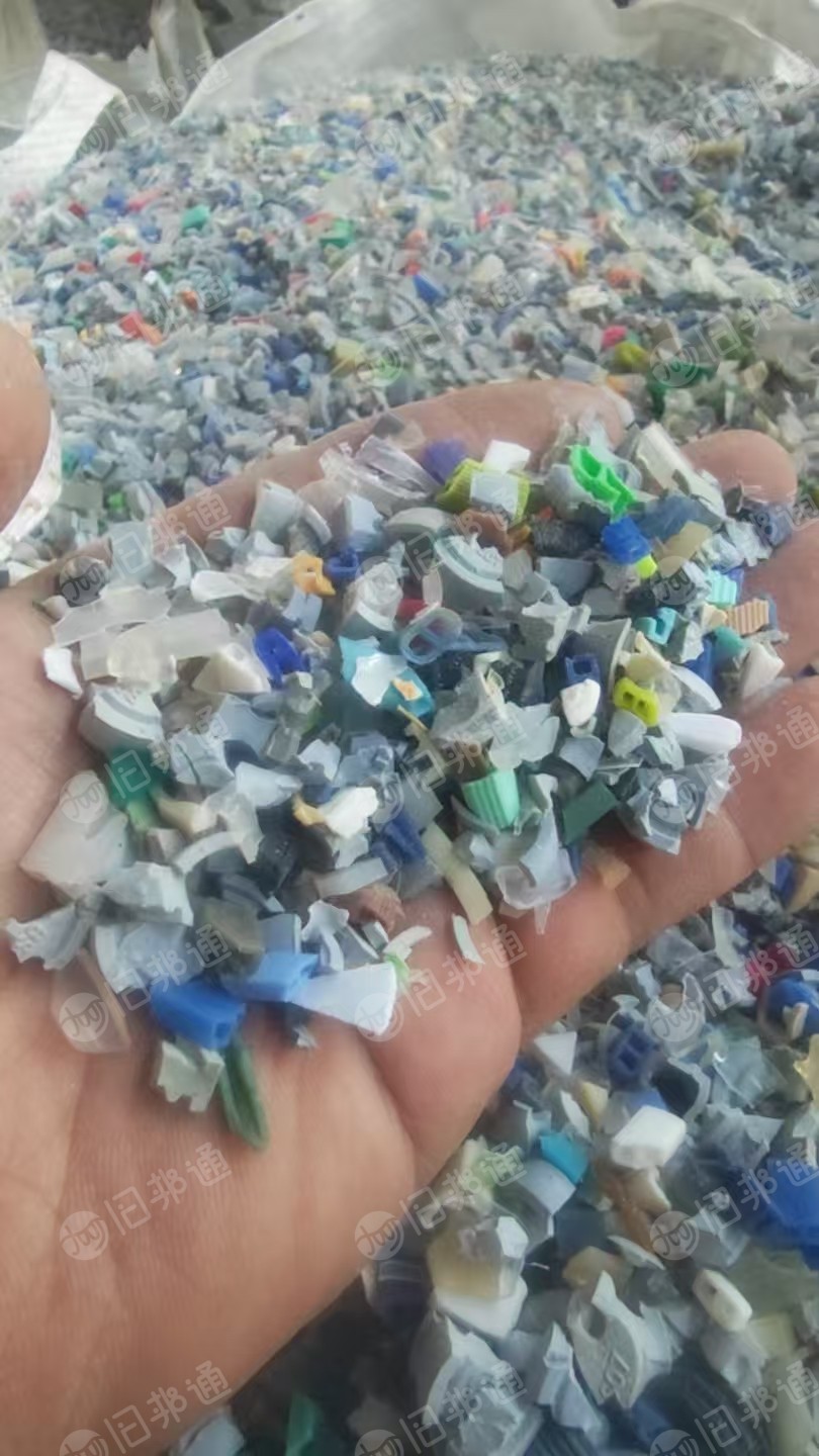 出售硅胶橡胶混合破碎料，每月20-30吨左右