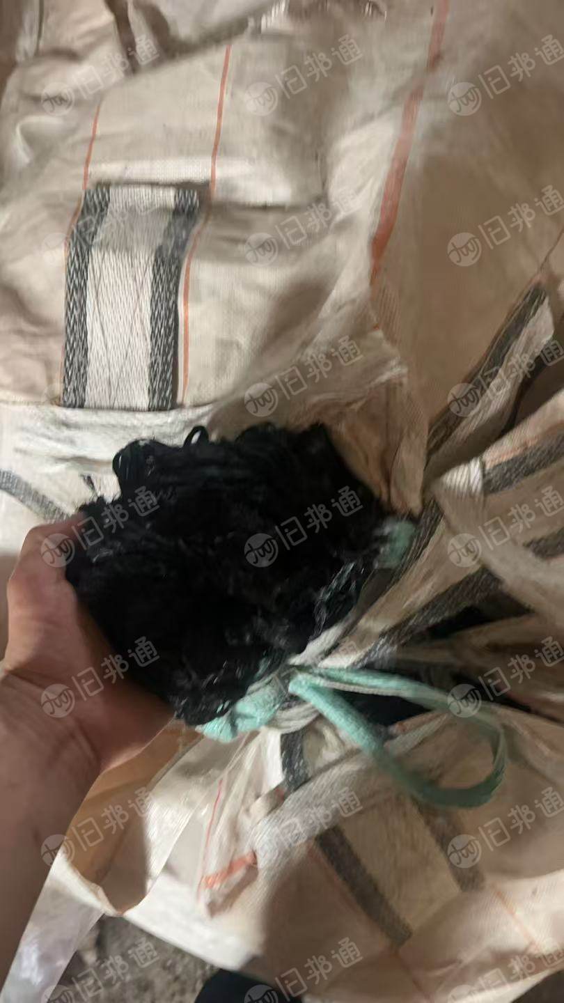 长期出售黑色涤纶废丝，涤纶硬丝，造粒用