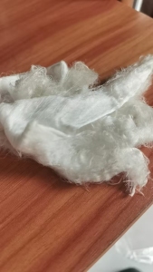 出售融纺下来的氨纶废丝，氨纶丝，现货有7吨，货在福建漳州