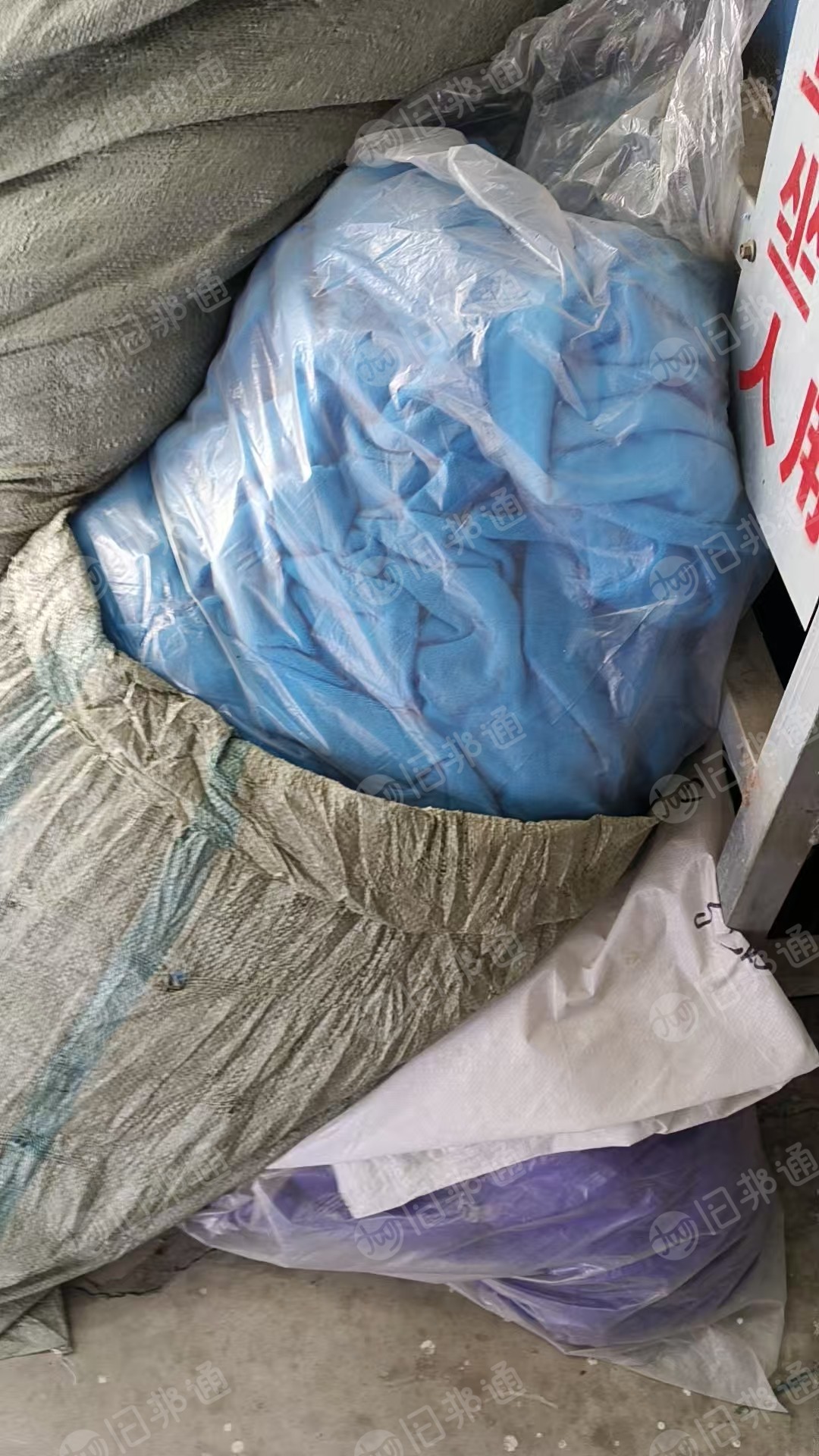出售二等品涤锦毛巾布，涤纶布，门幅一米五以上，克重400，可以做毛巾用，货在河北保定