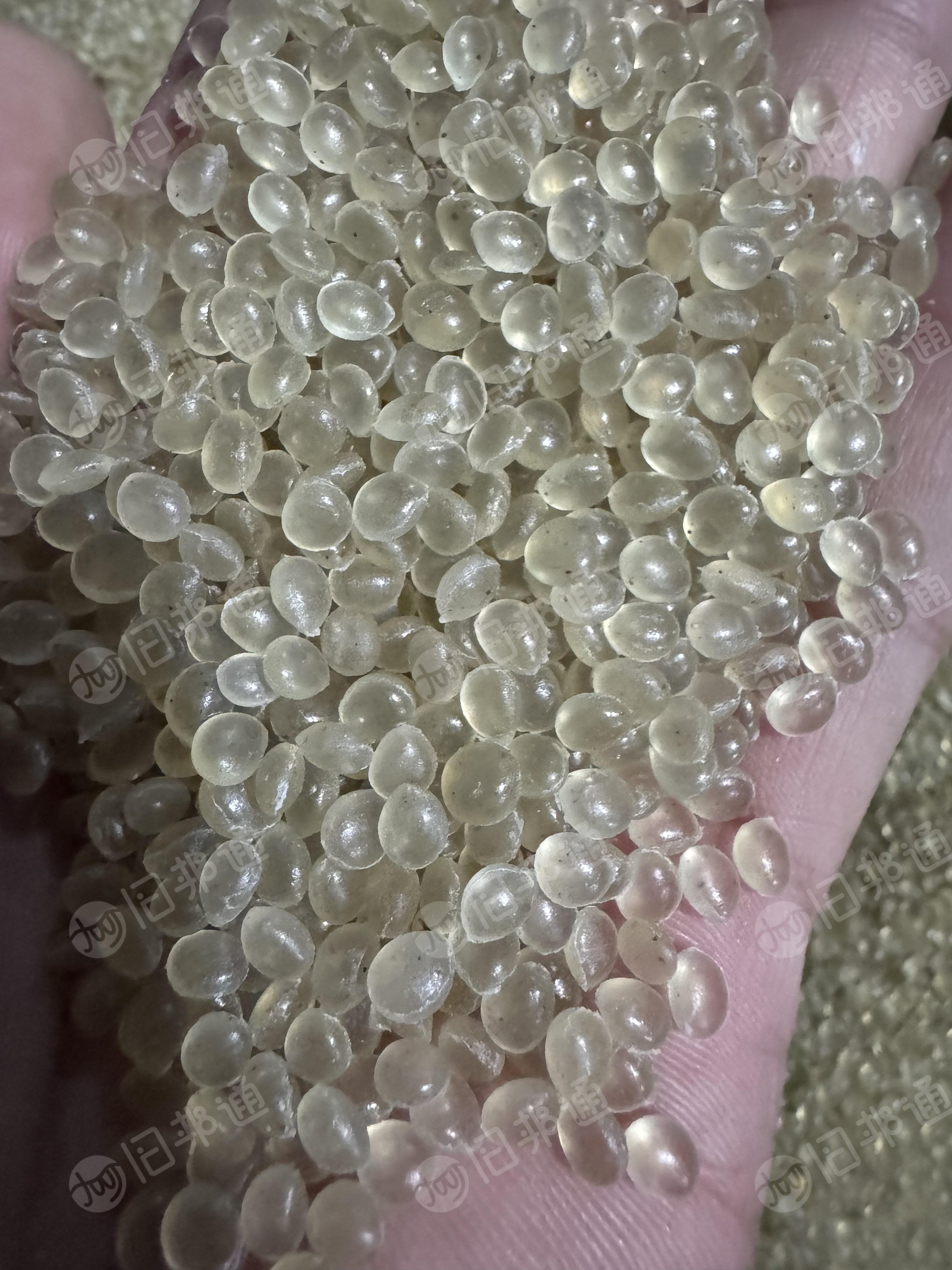 长期大量出售pvb改性颗粒，过100目，适用于增韧 鞋材 发泡，地址在安徽芜湖
