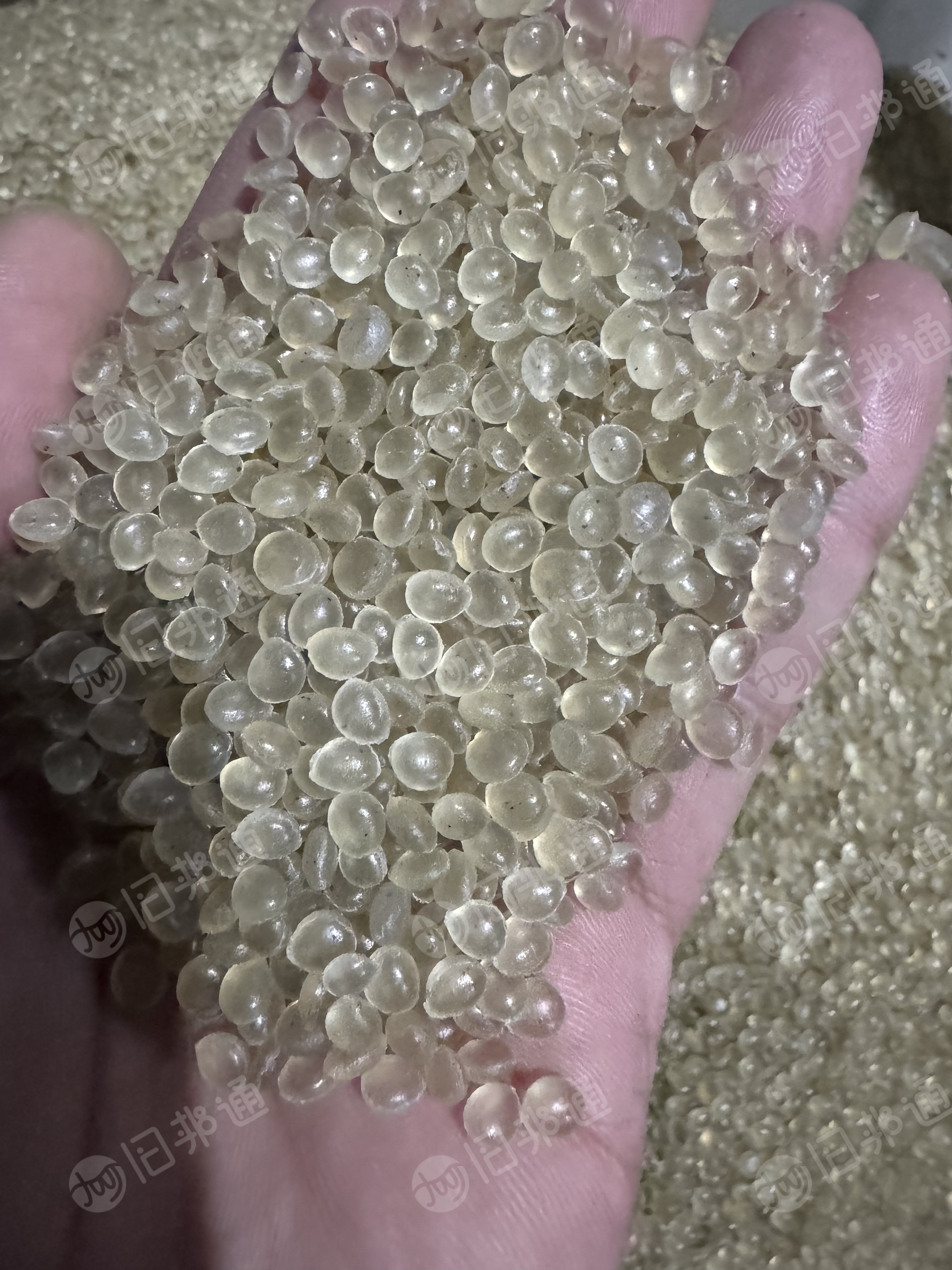 长期大量出售pvb改性颗粒，过100目，适用于增韧 鞋材 发泡，地址在安徽芜湖