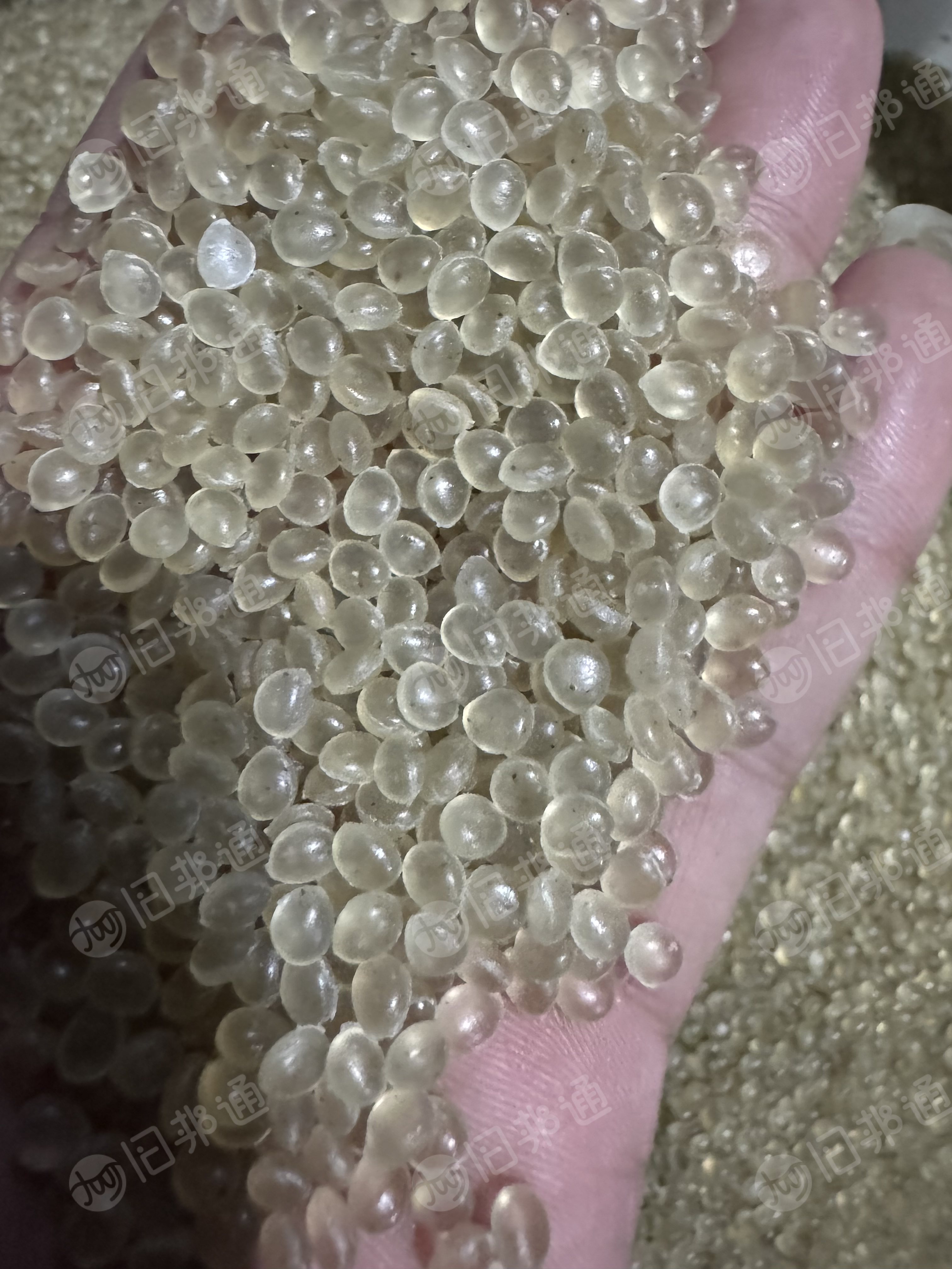 长期大量出售pvb改性颗粒，过100目，适用于增韧 鞋材 发泡，地址在安徽芜湖