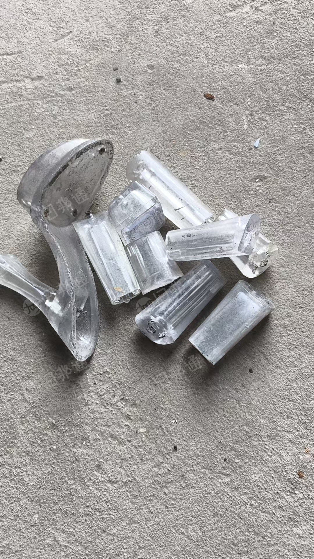 出售PC废料，都是鞋跟PC毛料，现货15吨，长期有货
