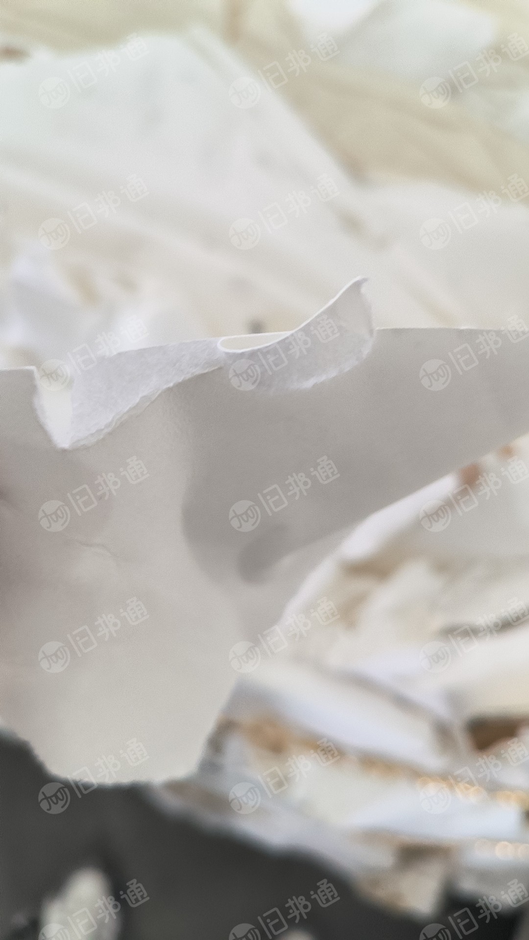 长期出售皮革纸废料，带膜和无膜混打，少量卷筒
