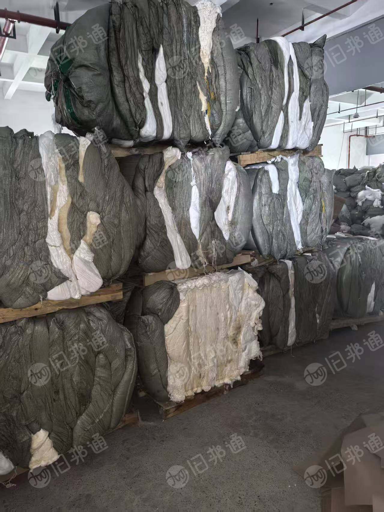 长期出售白色锦氨包芯纱，锦氨包纱，氨纶含量30%左右，货在山西太原