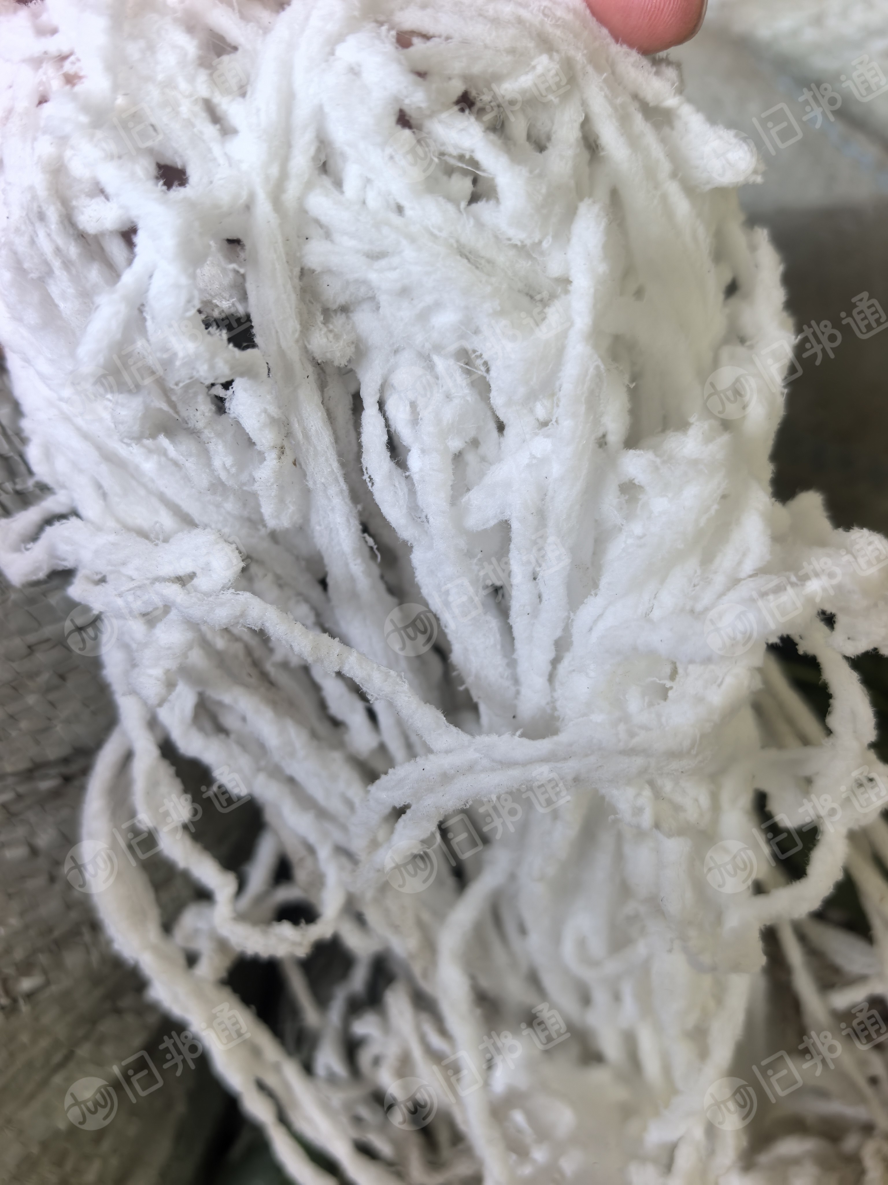 长期出售白色锦氨包芯纱，锦氨包纱，氨纶含量30%左右，货在山西太原
