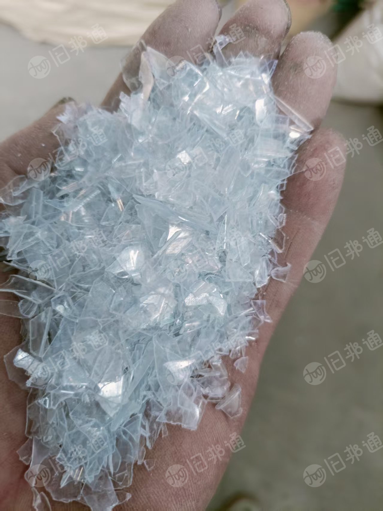 出售A级PET吸塑盒破碎料，现货20吨