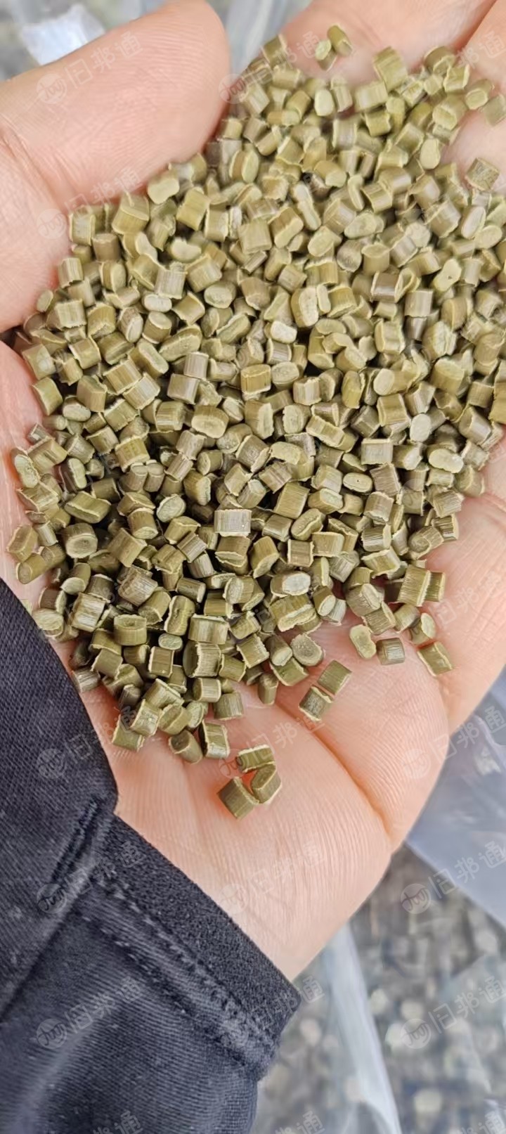 长期出售pe复合颗粒，过40目两层，可拔管托盘注塑用