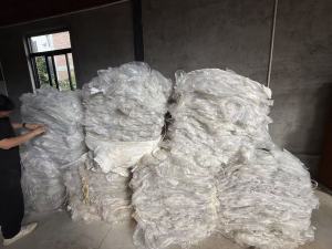 出售干造高压膜，都是服装厂和针织厂下来的，月供100吨