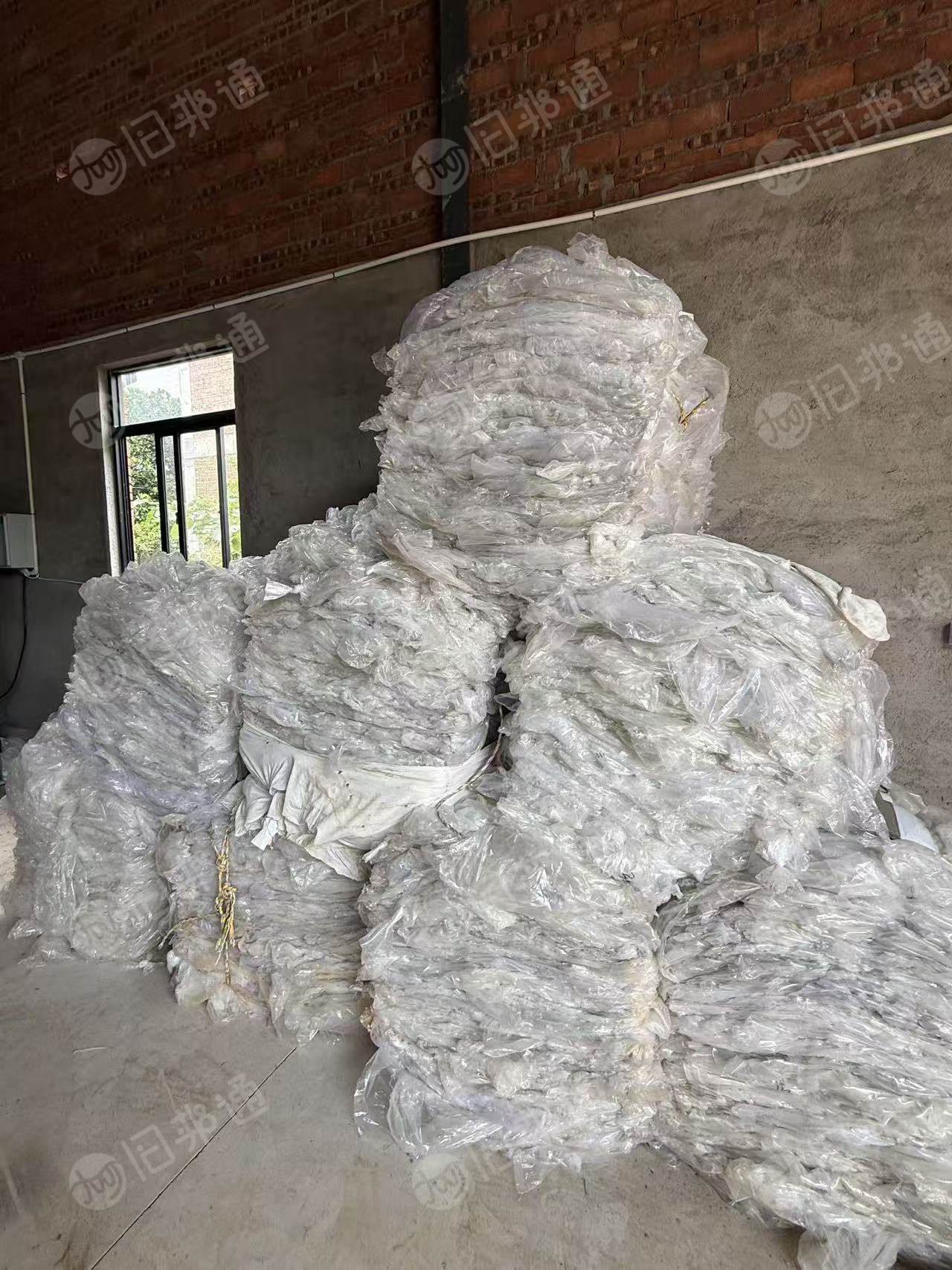 出售干造高压膜，都是服装厂和针织厂下来的，月供100吨