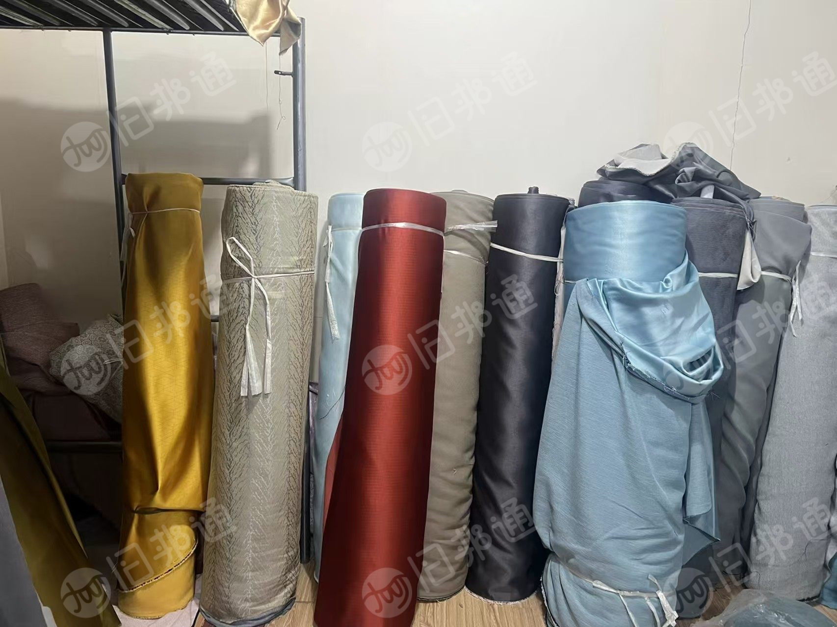 长期出售库存窗帘布,窗帘卷布,门幅2.8克重1200-1400都有,印花素色都有,货在河北石家庄