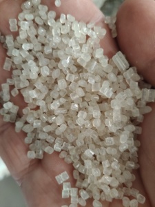 出售纯PP输液瓶颗粒，PP饭盒颗粒，过60两张，80两张，120两张，六层网