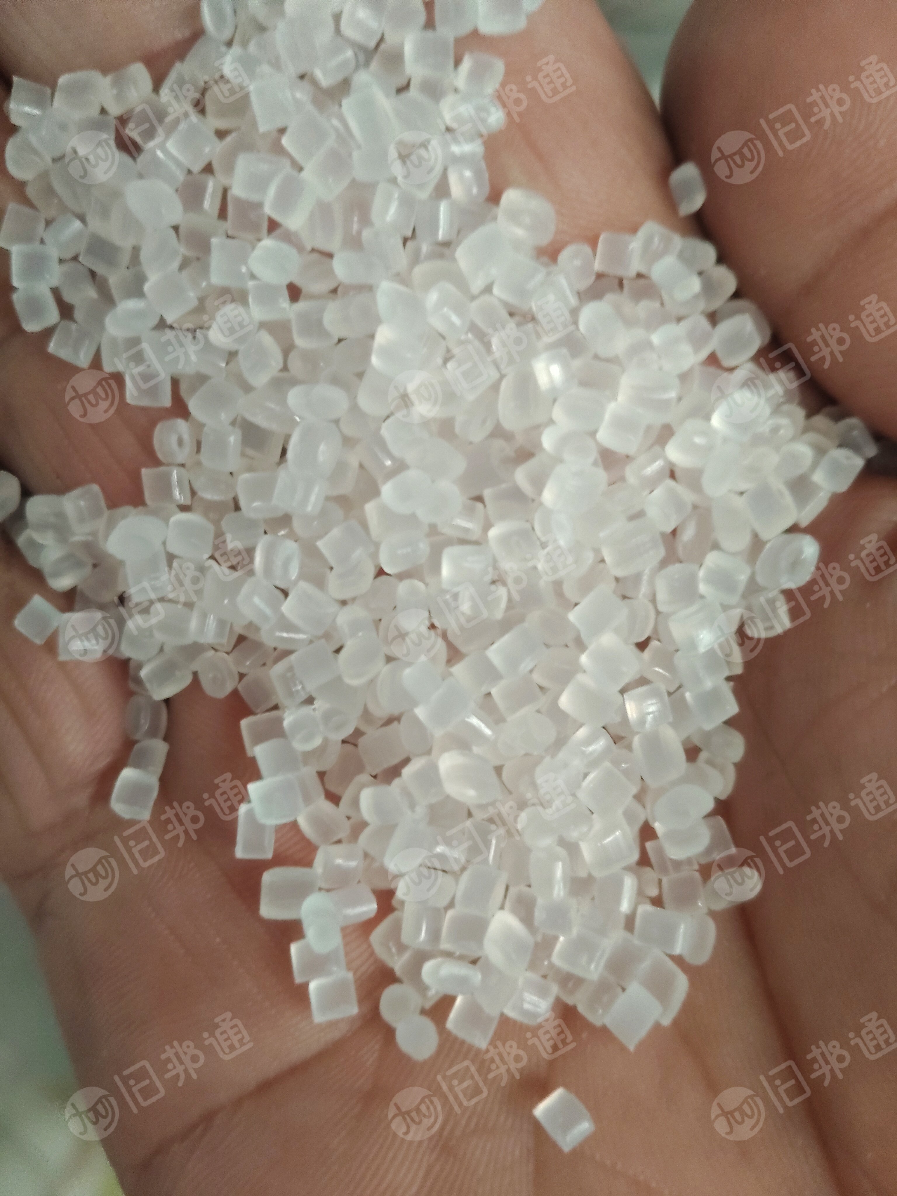 出售纯PP输液瓶颗粒，PP饭盒颗粒，过60两张，80两张，120两张，六层网