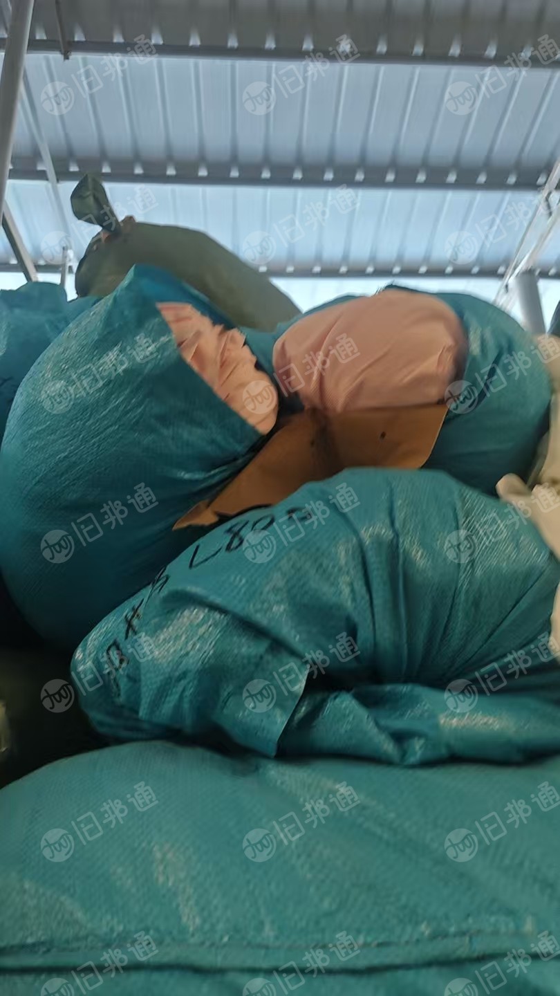 长期出售泳装厂下来的涤氨废布,涤氨边角料,氨纶含量十个点左右,现货9.6米两车,货在广东汕头