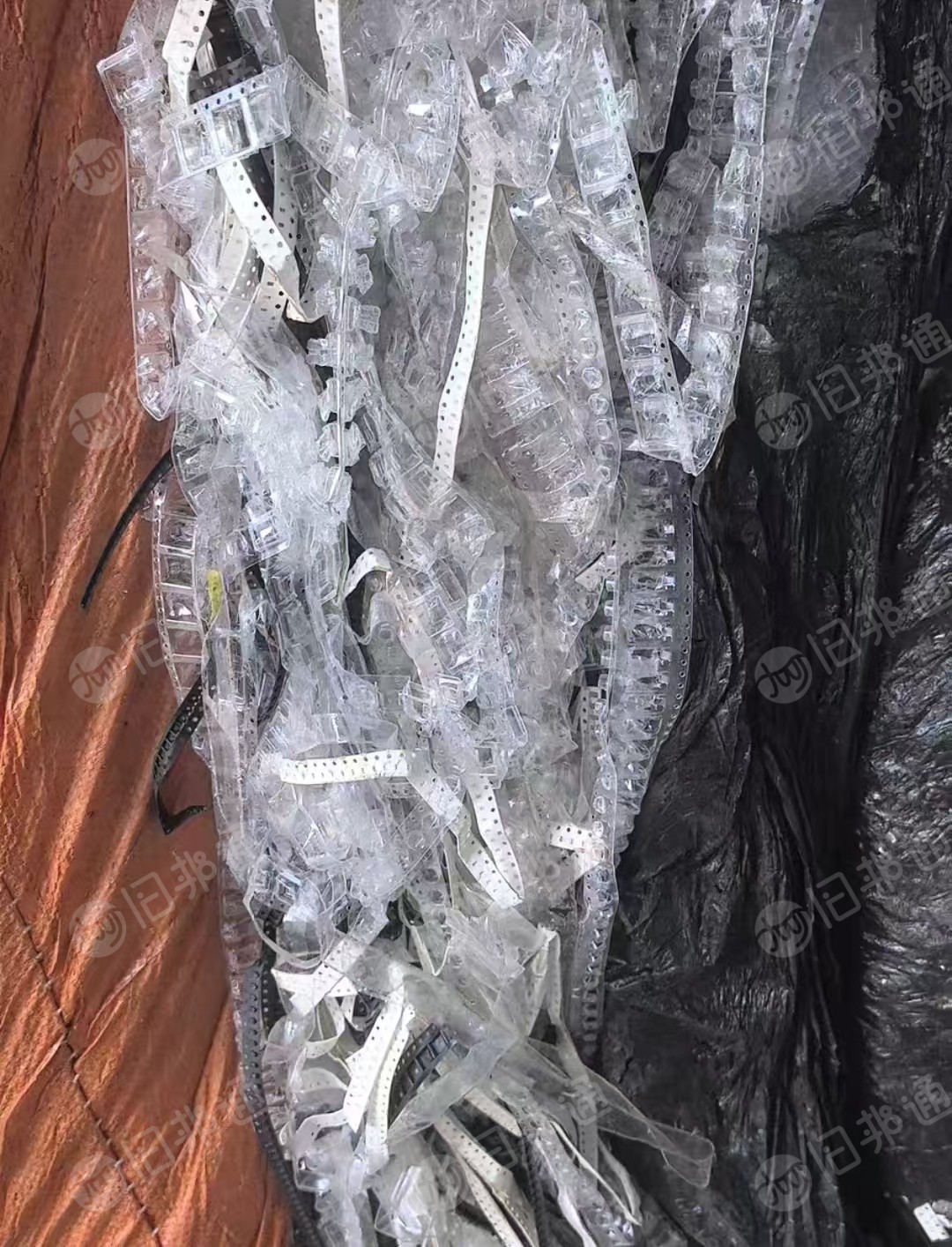 长期出售电子载带废料,合金载带废料,混压,现货17.5大平车