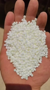 长期出售白色pp颗粒，溶脂45，冲击6~7左右，无黑点