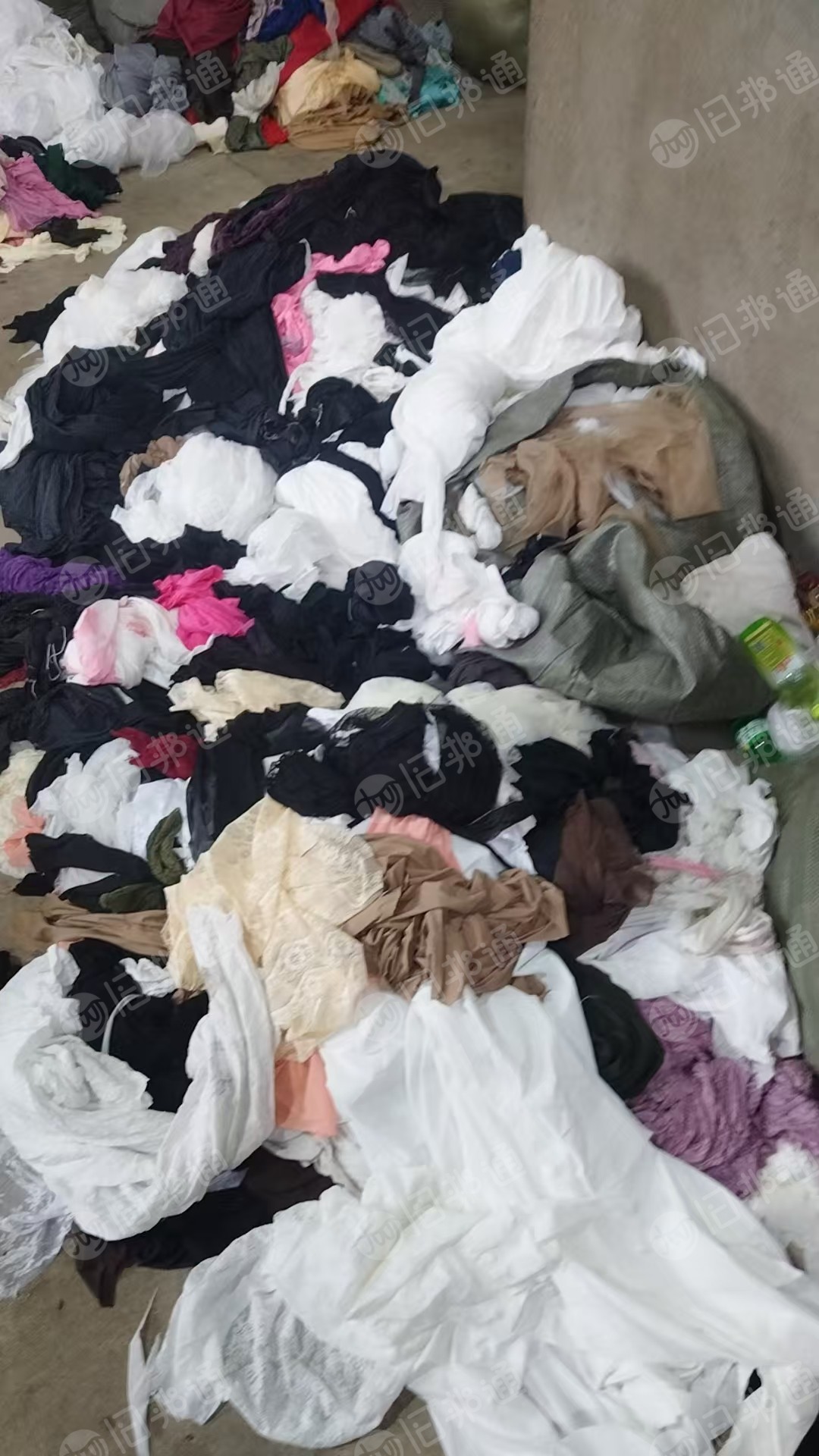 长期出售染厂下来的锦纶废布，锦纶下脚料，无水分