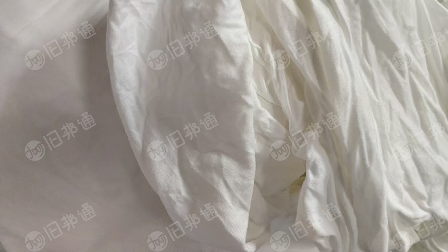 长期大量出售擦机布原料，牛奶丝，牛奶丝磨毛料，也有不磨毛的，品种很多，厂在浙江绍兴