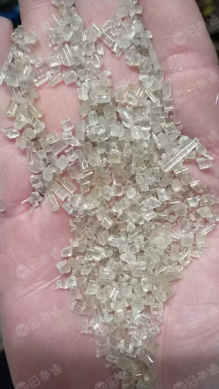 出售eps颗粒，60目中白现货50吨左右，40目茶料现货20吨，月共产70吨