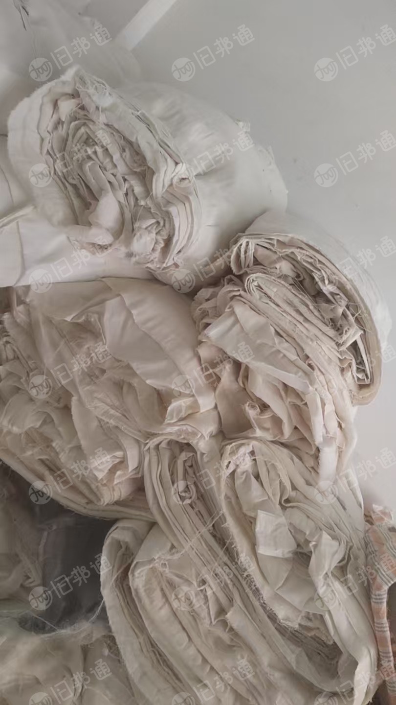长期出售纯棉布块,涤棉布块,大块布,涤棉棉含量35-65左右,统货走,货在山东聊城