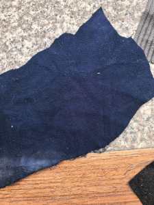 长期出售打包软包，家具这些下来的无纺布边角料，毛毡布边角料，天鹅绒，牛津布等，统货出，货在福建漳州