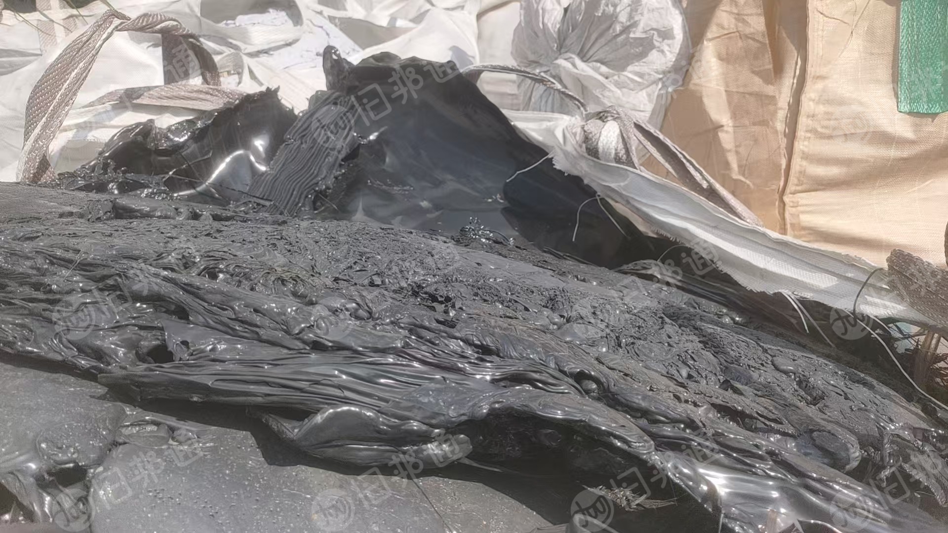 出售pet磨头料，机头料，黑色和白色，现货50多吨