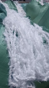 长期出售涤纶水丝，涤纶废丝，含水25-35左右，月供四五十吨，货在浙江台州