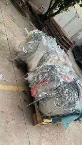 长期出售pet烫金膜压包料，厂货下来的，目前现货够一车9.6