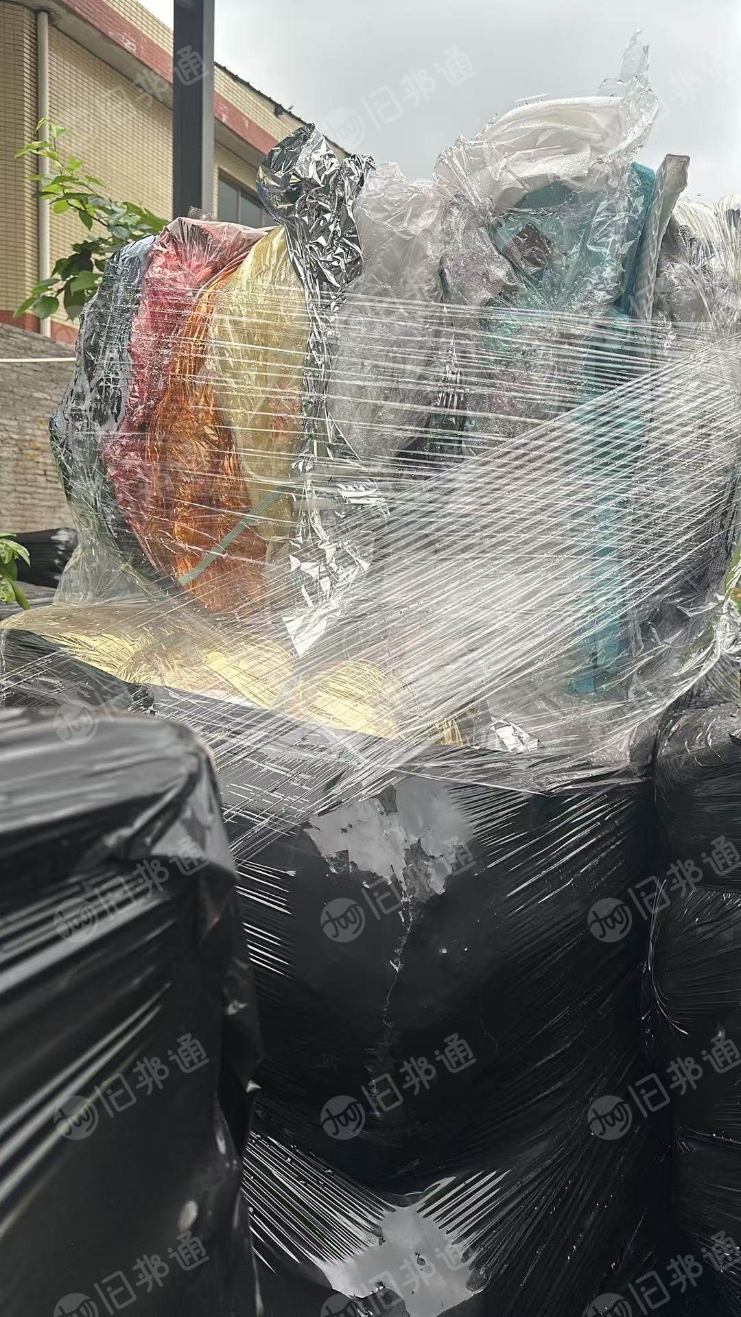 长期出售pet烫金膜压包料，厂货下来的，目前现货够一车9.6