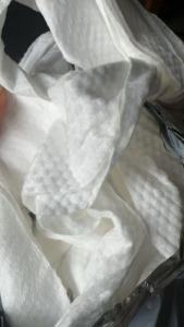 长期出售无纺布厂下来的粘胶无纺布边角料，水刺无纺布边角料，月供几百吨，货在福建福州