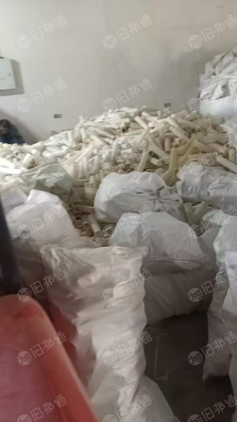 长期出售pp管芯破碎料，各种颜色都有，月供50吨