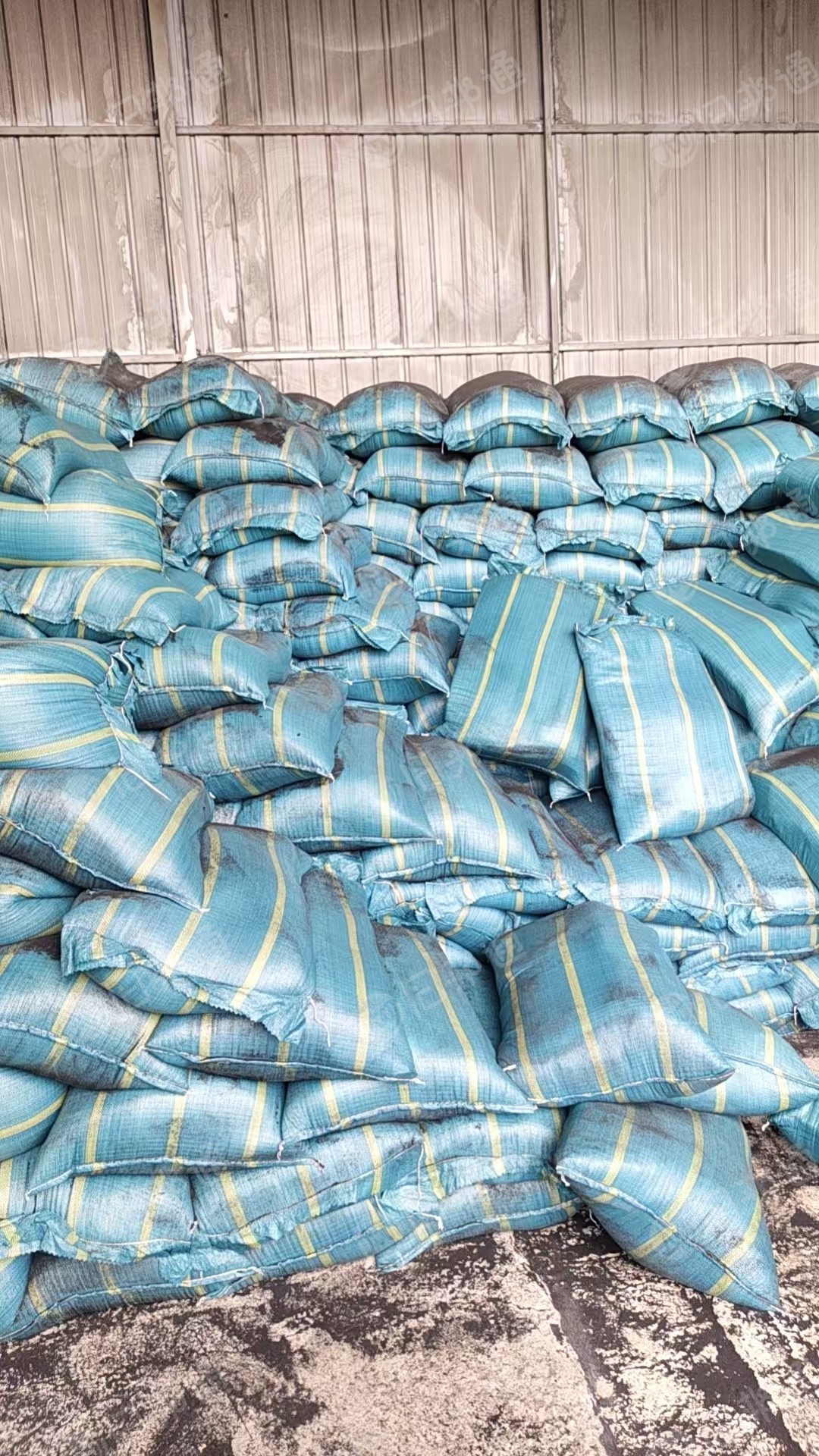长期出售纯大钢丝胎胶粉，40目到60目