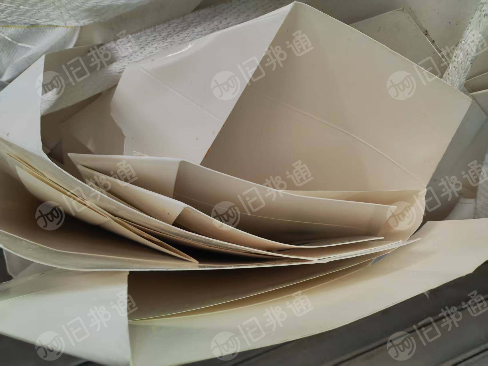长期出售双面膜的纯白卡纸废料，山姆超市装蛋糕的