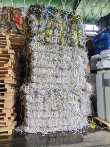 出售纯白色PP打包带毛料，20多个包，全漂的