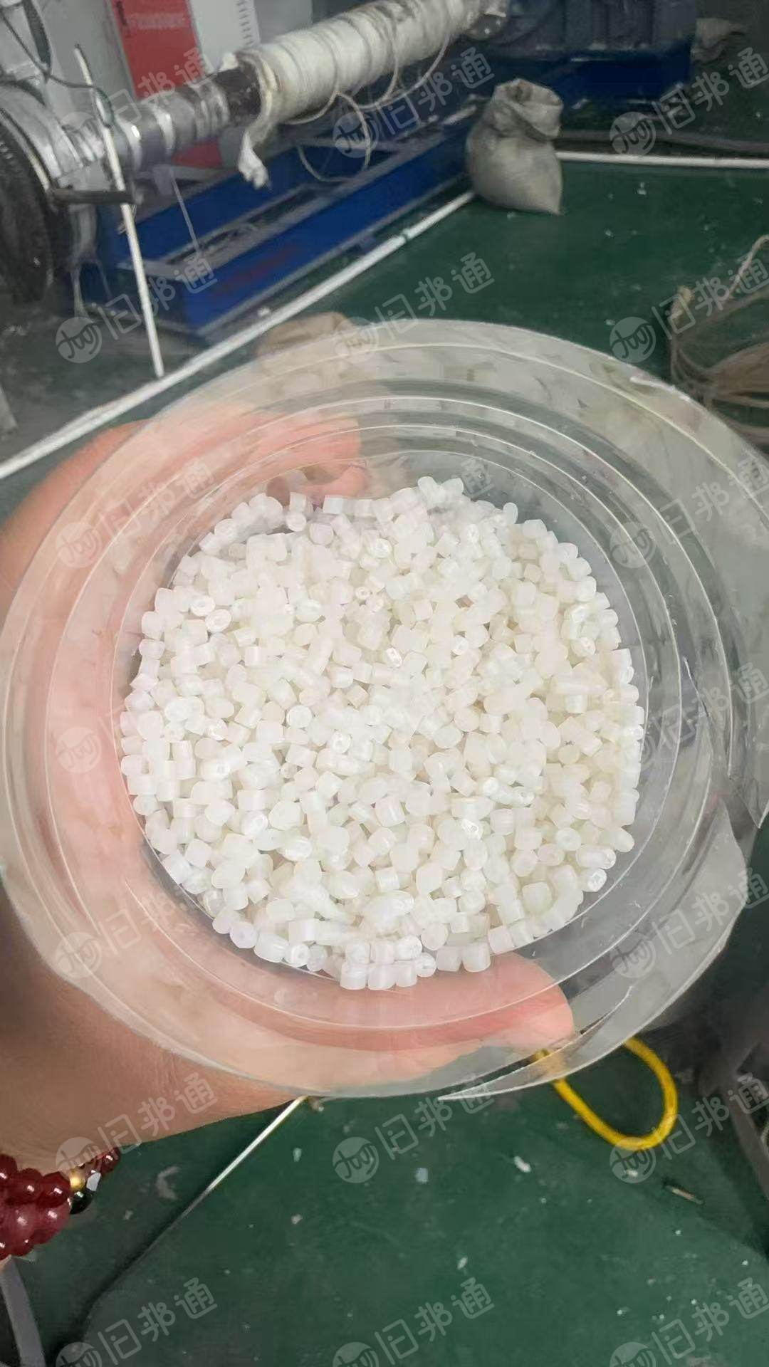 出售纯白PE颗粒，尿素桶打的颗粒。过两张80目，五张120目网