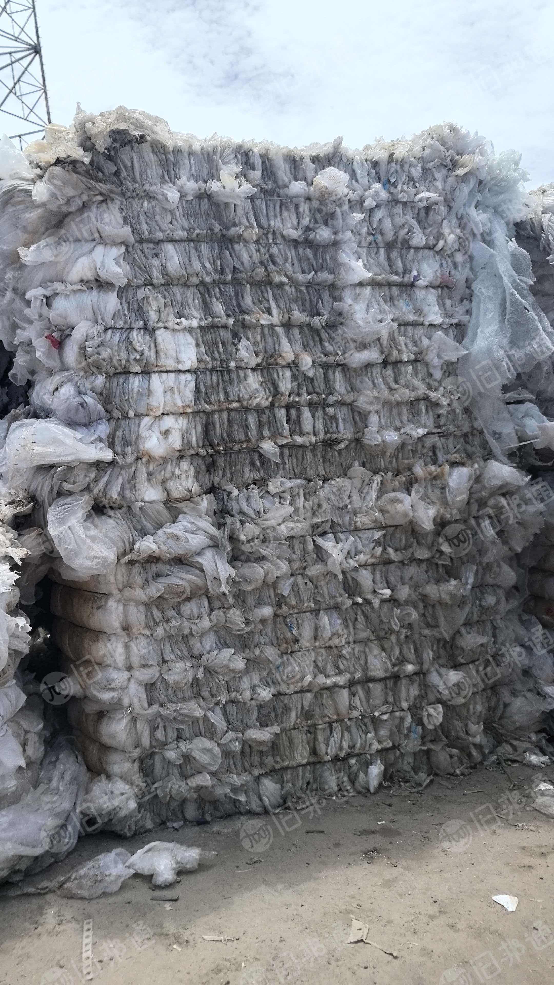 长期出售二级PE水洗膜废料，高低压混打的