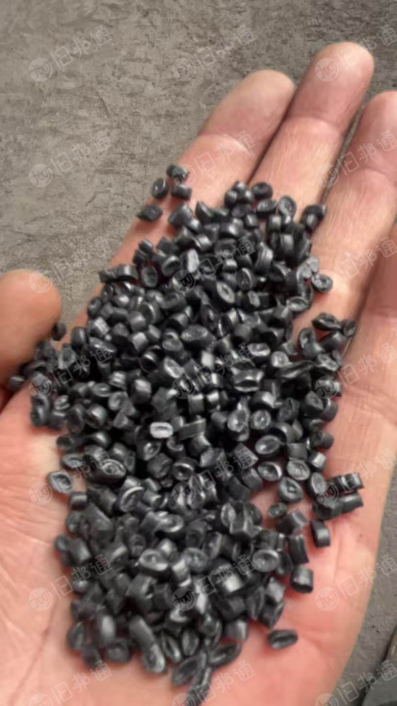 长期出售吨包袋颗粒，混社会袋做的，过4张60，两张80