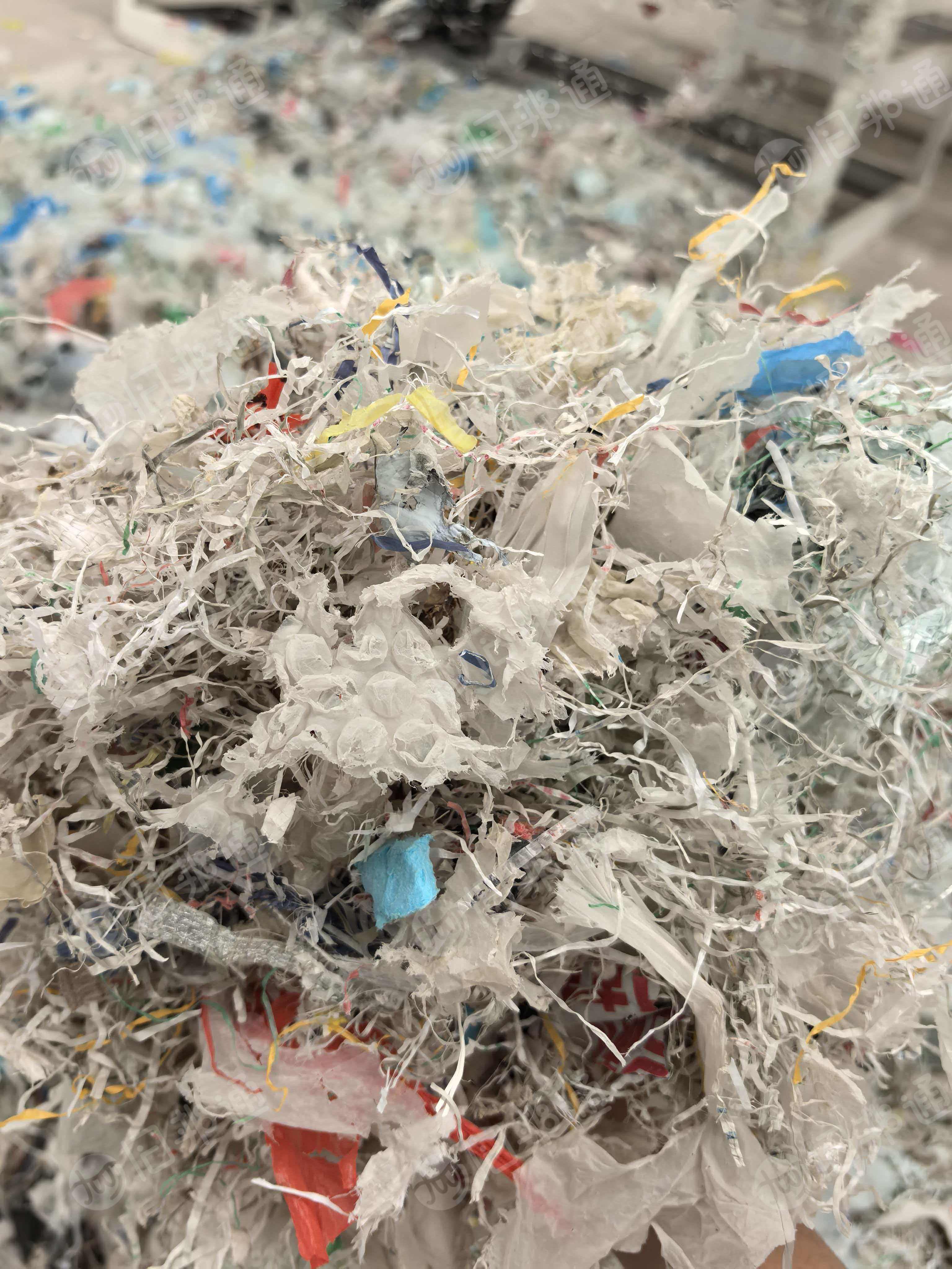 出售建筑垃圾膜，杂膜，精品炼油料，每天一挂车
