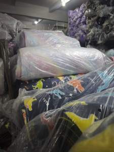 厂家出售正品现货库存绒布，夜光法兰绒，门幅155cm克重230，可以定做生产，在江苏苏州。