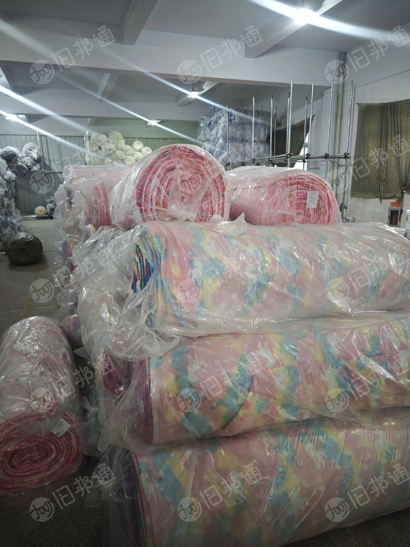 厂家出售正品现货库存绒布，夜光法兰绒，门幅155cm克重230，可以定做生产，在江苏苏州。