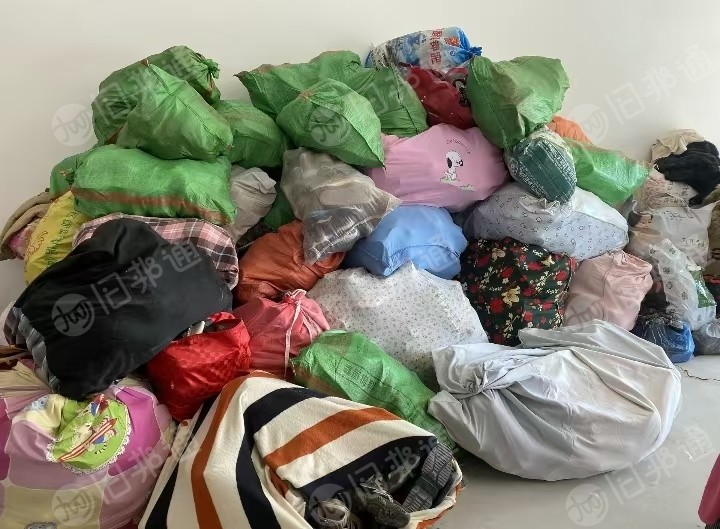 长期出售旧衣服统货,小区货,不包含羽绒服、棉花、毛领,在河北邯郸。